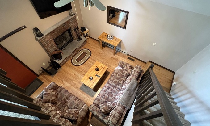 Hamlin Ski Chalet | All the amenities you need in One House-The Hideout!