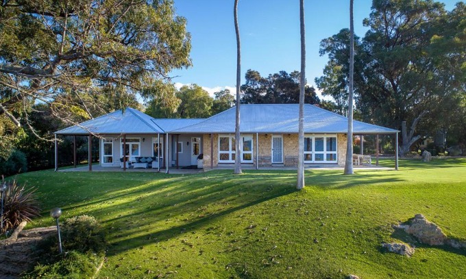 Dawesville House | Allandale I Private Properties