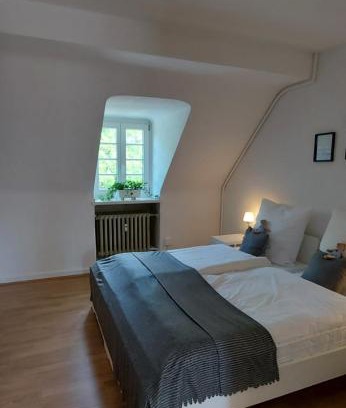 Bergerhausen Apartment | AlleeSuite, Nähe Messe, RÜ, Baldeneysee, Zentral, NETFLIX