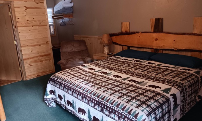 Hill City Hotel | Allen Gulch is the perfect place to stay when seeing the Black Hills.