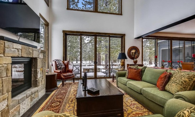 Truckee House | Allure at Schaffer's Mill by Tahoe Getaways - 4BR Pet-Friendly Home w Private Hot Tub & Air Conditioning!