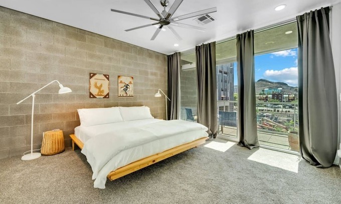 Riverside Apartment | Alluring 2 bedroom apartment with decorated patio!
