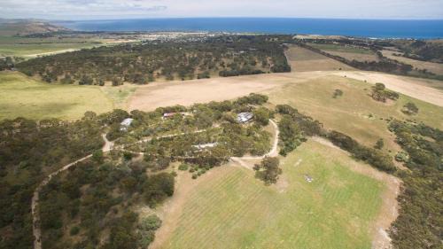 Yankalilla House | Allusion Farmstay and Vineyard Units