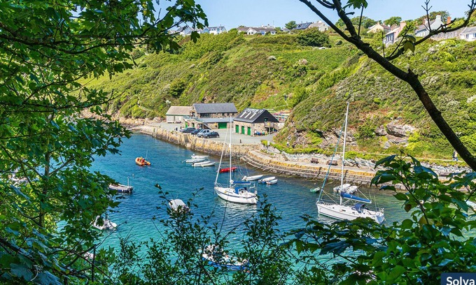 Solva Cottage | Alma Cottage, Holiday Cottage Solva, Sleeps 3, 2 bedrooms, bathrooms