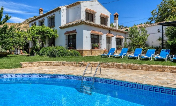 Antequera Villa | Almendros Antequera - Los Nogales by Ruralidays