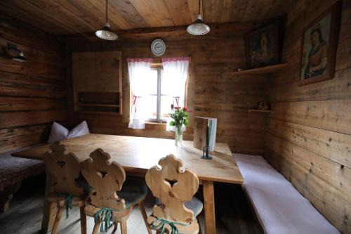 Innervillgraten Ski Chalet | Almhütte Oberschaller bei Alfenalm - Ferienwohnungen am Berg