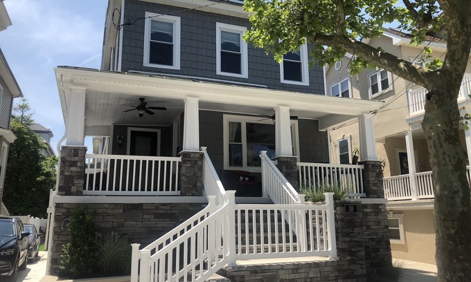 Ventnor City Apartment | Almost Beachfront, 7 houses to the Beach