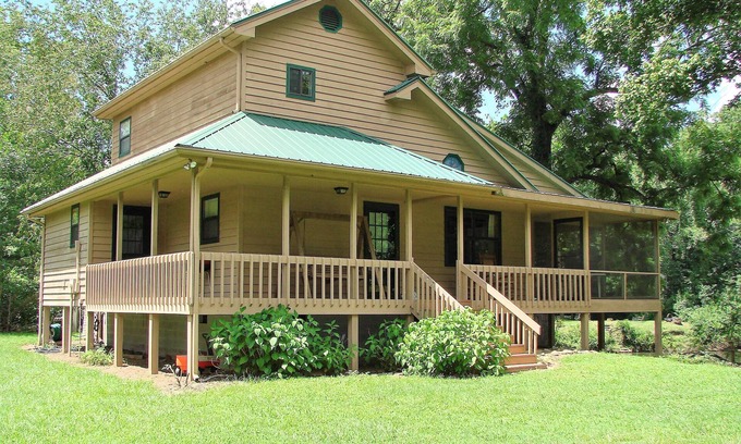Murphy Cabin | Almost Heaven - A perfect riverfront getaway in Western NC