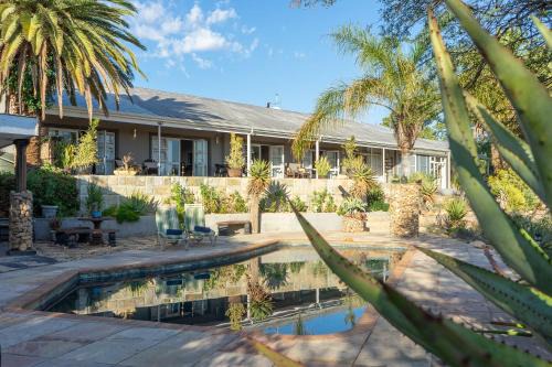 Oudtshoorn House | Aloe Manor