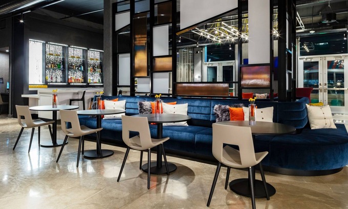 South Arlington Hotel | Aloft Dallas Arlington South
