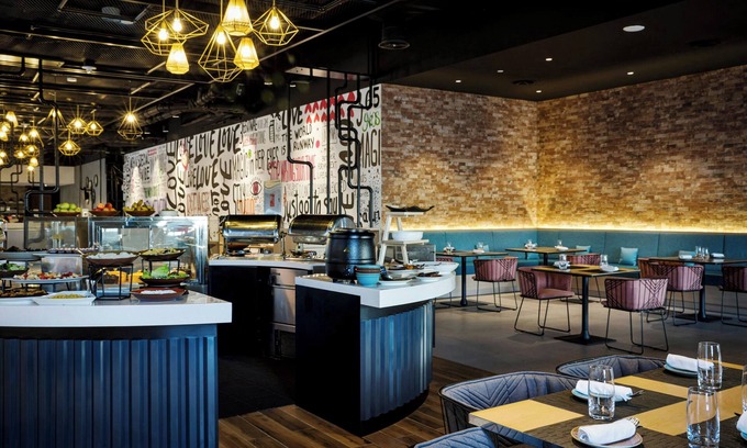 Garhoud Hotel | Aloft Dubai Airport