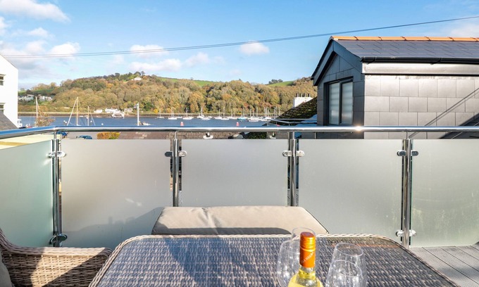 Dartmouth Cottage | Aloft