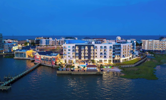 Midtown Ocean City Hotel | Aloft Ocean City
