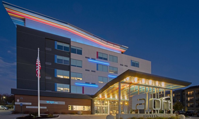 South Central Omaha Hotel | Aloft Omaha Aksarben Village