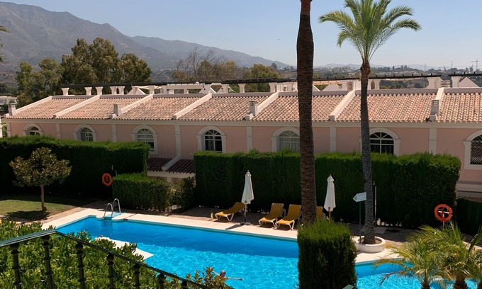 Marbella Hotel | Aloha Gardens by Vacation Care