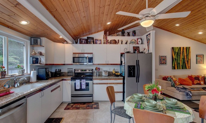Ohia Estates House | Aloha Ohia Hale 1 Bedroom Home by RedAwning