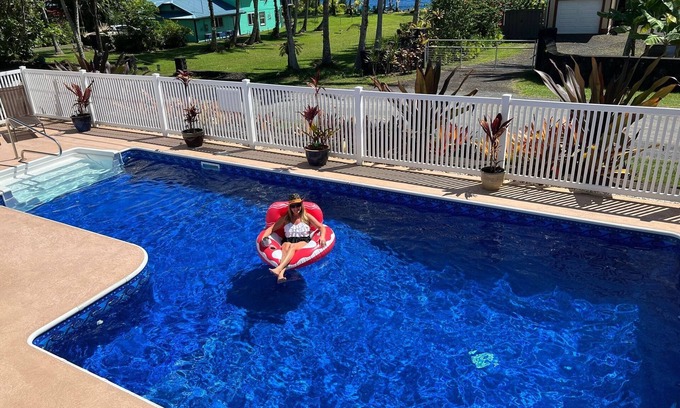 Keaau Bed & Breakfast | Aloha Suite: Watch Whales, Breakfast included at Ala Kai Bed and Breakfast