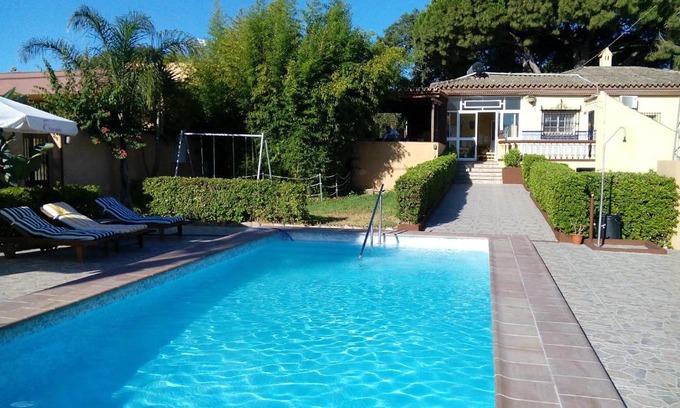 Barbate House | Alojamiento el Chaparro Barbate junto a la venta el loro