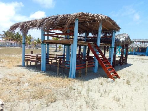 Data de Villamil House | Alojamiento en Shekinah House