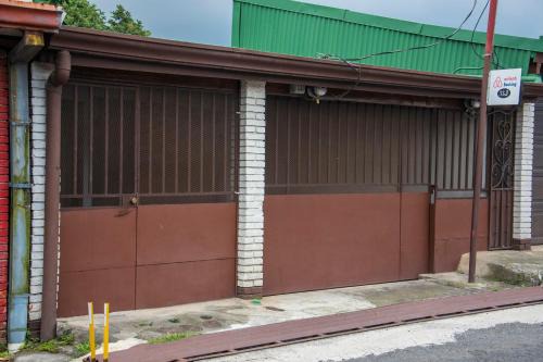 Villa Bonita Apartment | Alojamiento entero 1 km Juan Santamaría Airport