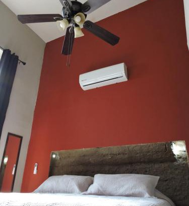 Guadalajara Apartment | Alojamiento Suite con Aire Acondicionado y Estacionamiento ubicado a 1 cuadra del Parian en Centro Tlaquepaque Privada e Independiente