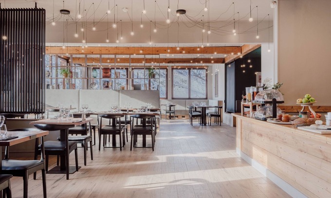 Les Menuires Hotel | Alpeen Hotel