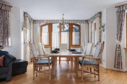 Valdaora di Sopra Apartment | Alpenvilla Large Family Apartment - Pools - 500 meters - by Familiaris
