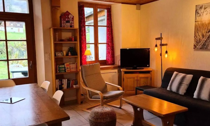 Morillon Villa | Alpine chalet - Apartment DRC with closed garden and wooded