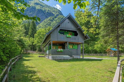 Ukanc Ski Chalet | Alpine Chalet Metka at Lake Bohinj - Happy Rentals