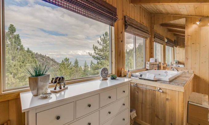Kingsbury House | Alpine Escape* Monthly Rental