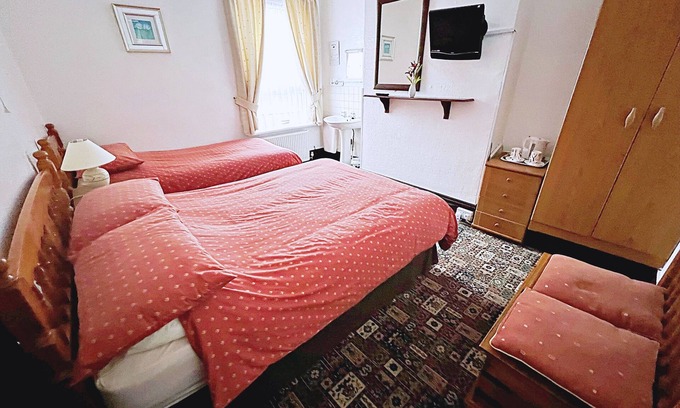 Cleethorpes House | Alpine Guest House