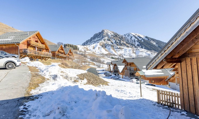 Saint-Jean-d'Arves House | Alpine Haven: Hotel Unit w/ Ski Lockers & Kitchen, Near Slopes