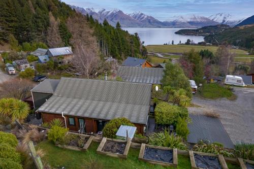 Closeburn House | Alpine Hideaway - 2 bedroom