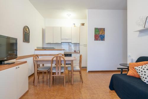 Moggio Apartment | Alpine Swim and ski in Valsassina