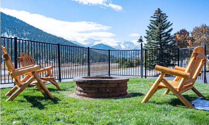 Estes Park Hotel | Alpine Trail Ridge Inn