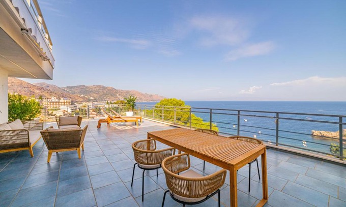 Mazzaro Apartment | AltaMira