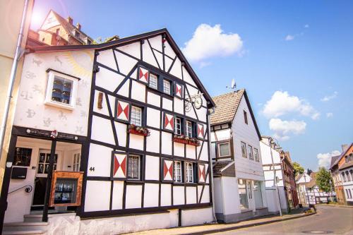 Heimbach Apartment | Alte Uhrmacherei