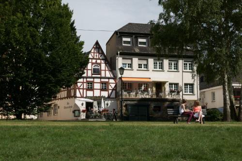 Bruttig House | Alte Winzerschenke