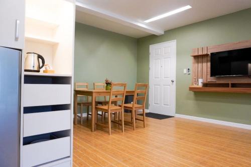 Guadalupe Nuevo Apartment | ALTEAN Apartments - Lourdes Room