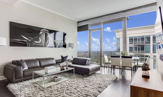 Buckhead Village Apartment | Altitude Abode by Atlanta Luxury Rentals