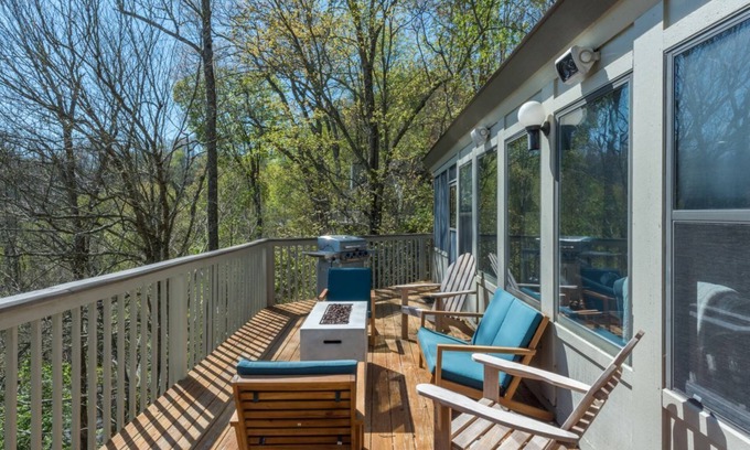 Mountain Air House | Altitude Adjustment | Mtn Air Community, Deck & Gorgeous Views!