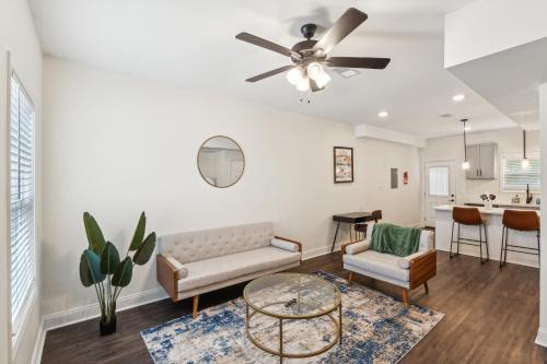 Clarksville Apartment | Alto D8 I Modern New Construction 2bd Apartment