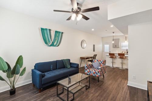Clarksville Apartment | Alto K4 I Cozy & Comfy I Gym I Parking I Pool