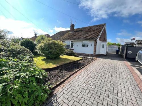 Werrington House | Alton Towers/Foxfield & Oak Barns/Peak District