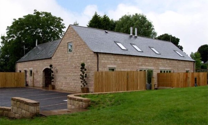 Farley Cottage | ALVETON, family friendly, with open fire in Farley Near Alton Towers