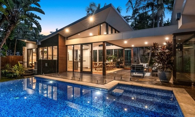 Broken Head Villa | Amalfi Villa Byron Bay - Broken Head Private Beach Access