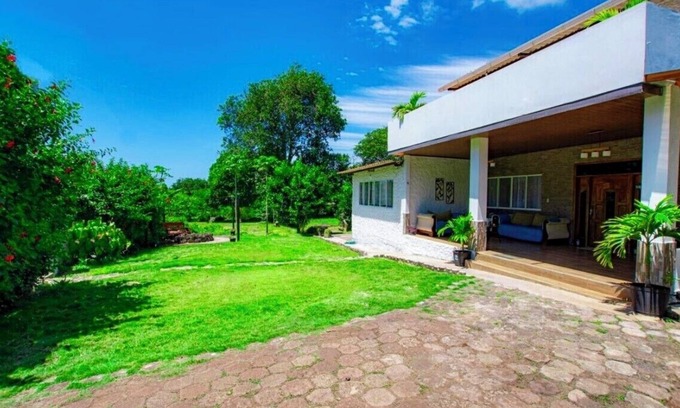 San Cristobal Apartment | AMANCAY HOUSE: Suites and Rooms!nPool, Jacuzzi, and Comfortable Transportation.