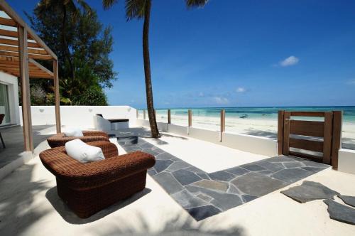 Kiwengwa Apartment | Amani Home - Moja Private Beach Suite