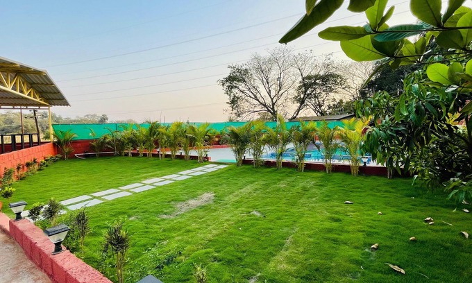 Karjat Hotel | Amantran Farms and Resort