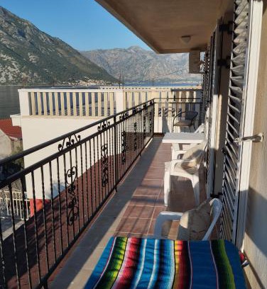Donja Kostanjica House | Amarillys